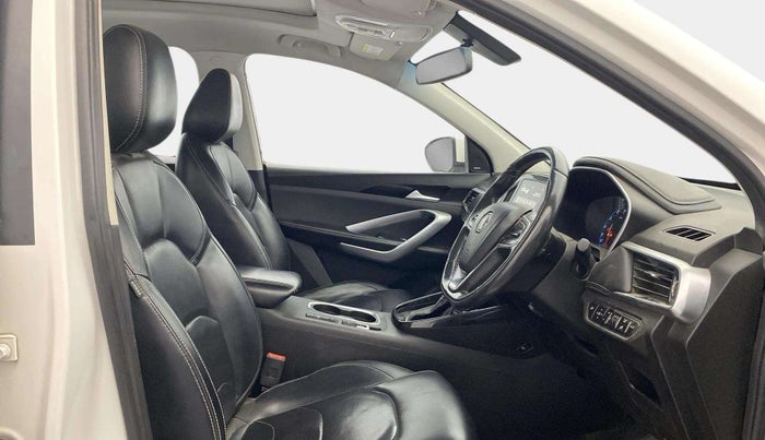 2021 MG HECTOR SHARP 1.5 DCT PETROL, Petrol, Automatic, 76,829 km, Right Side Front Door Cabin