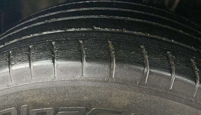 2020 Hyundai VENUE S 1.2, Petrol, Manual, 48,005 km, Right Rear Tyre Tread