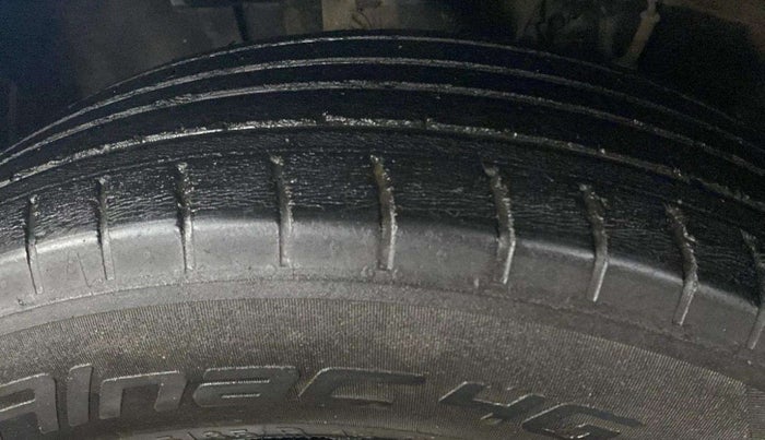 2020 Hyundai VENUE S 1.2, Petrol, Manual, 48,005 km, Left Front Tyre Tread