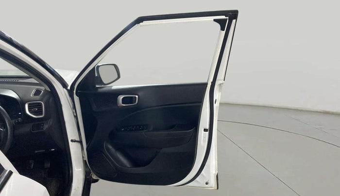 2020 Hyundai VENUE S 1.2, Petrol, Manual, 48,005 km, RHS Front Door