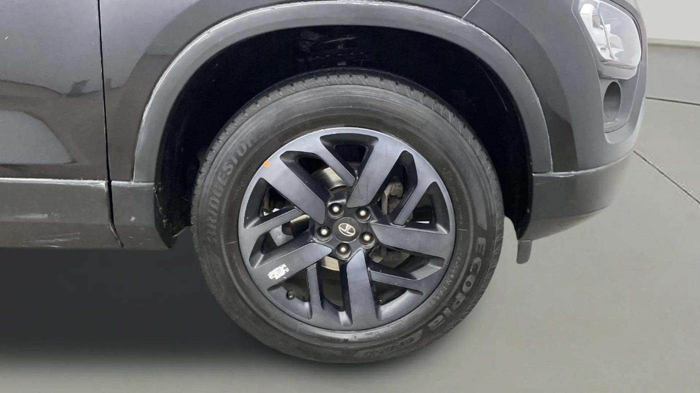 2021 Tata Harrier XZ PLUS 2.0L DARK EDITION, Diesel, Manual, 49,195 km, Right Front Wheel