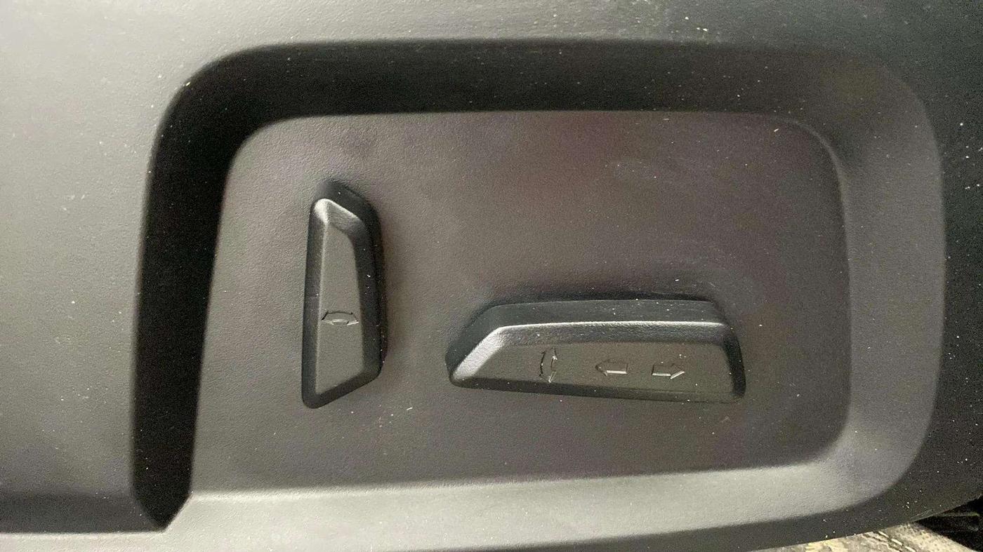 2021 Tata Harrier XZ PLUS 2.0L DARK EDITION, Diesel, Manual, 49,195 km, Driver Side Adjustment Panel
