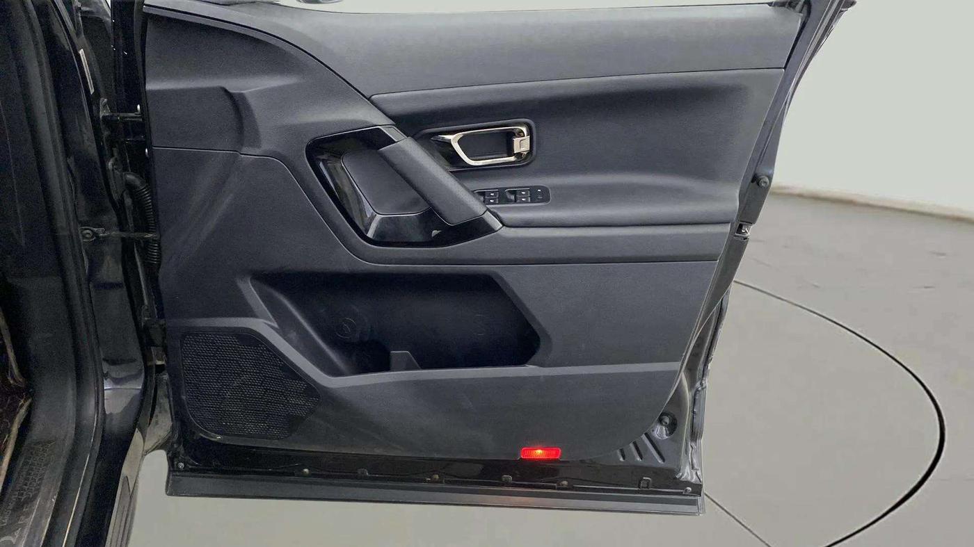 2021 Tata Harrier XZ PLUS 2.0L DARK EDITION, Diesel, Manual, 49,195 km, Driver Side Door Panels Control