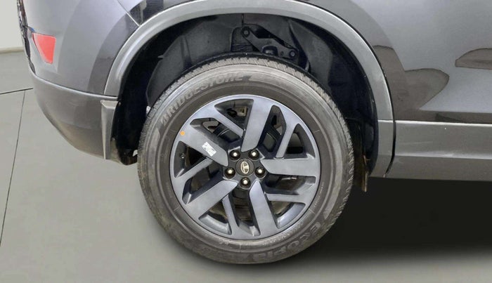 2021 Tata Harrier XZ PLUS 2.0L DARK EDITION, Diesel, Manual, 49,008 km, Right Rear Wheel