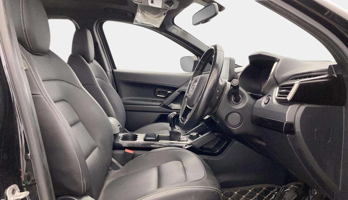 2021 Tata Harrier XZ PLUS 2.0L DARK EDITION, Diesel, Manual, 49,008 km, Right Side Front Door Cabin