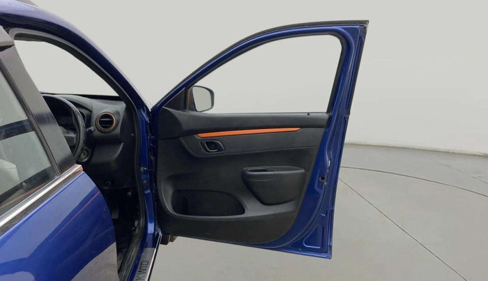 2019 Renault Kwid CLIMBER 1.0, Petrol, Manual, 1,06,848 km, RHS Front Door