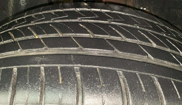2022 Tata ALTROZ XM PLUS DIESEL, Diesel, Manual, 48,656 km, Right Rear Tyre Tread
