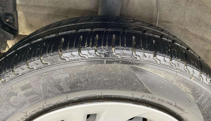 2020 Hyundai GRAND I10 NIOS MAGNA 1.2 KAPPA VTVT CNG, CNG, Manual, 92,460 km, Right Rear Tyre Tread