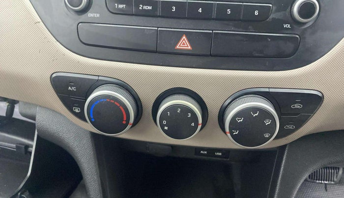 2013 Hyundai Grand i10 ASTA AT 1.2 KAPPA VTVT, Petrol, Automatic, 94,859 km, AC Unit - Front vent has minor damage