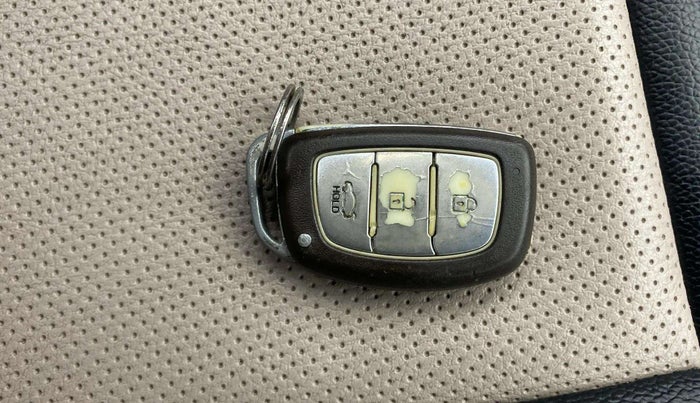 2013 Hyundai Grand i10 ASTA AT 1.2 KAPPA VTVT, Petrol, Automatic, 94,859 km, Key Close Up