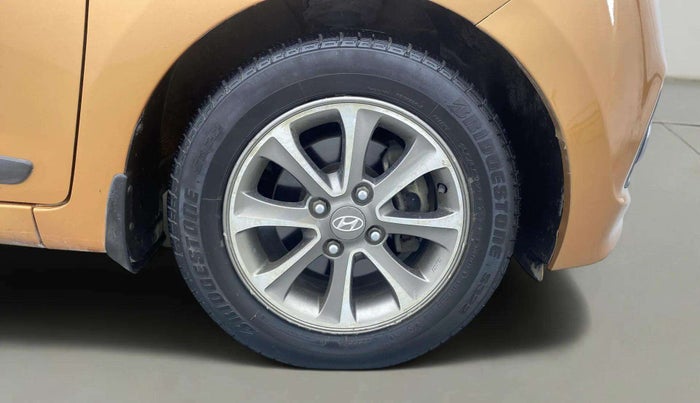 2013 Hyundai Grand i10 ASTA AT 1.2 KAPPA VTVT, Petrol, Automatic, 94,859 km, Right Front Wheel