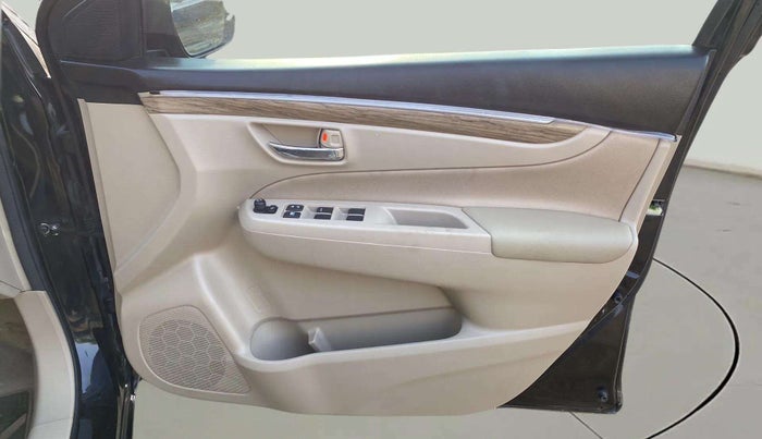2022 Maruti Ciaz ZETA 1.5 SHVS MT PETROL, Petrol, Manual, 47,841 km, Driver Side Door Panels Control
