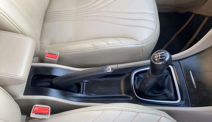 2022 Maruti Ciaz ZETA 1.5 SHVS MT PETROL, Petrol, Manual, 47,841 km, Gear Lever