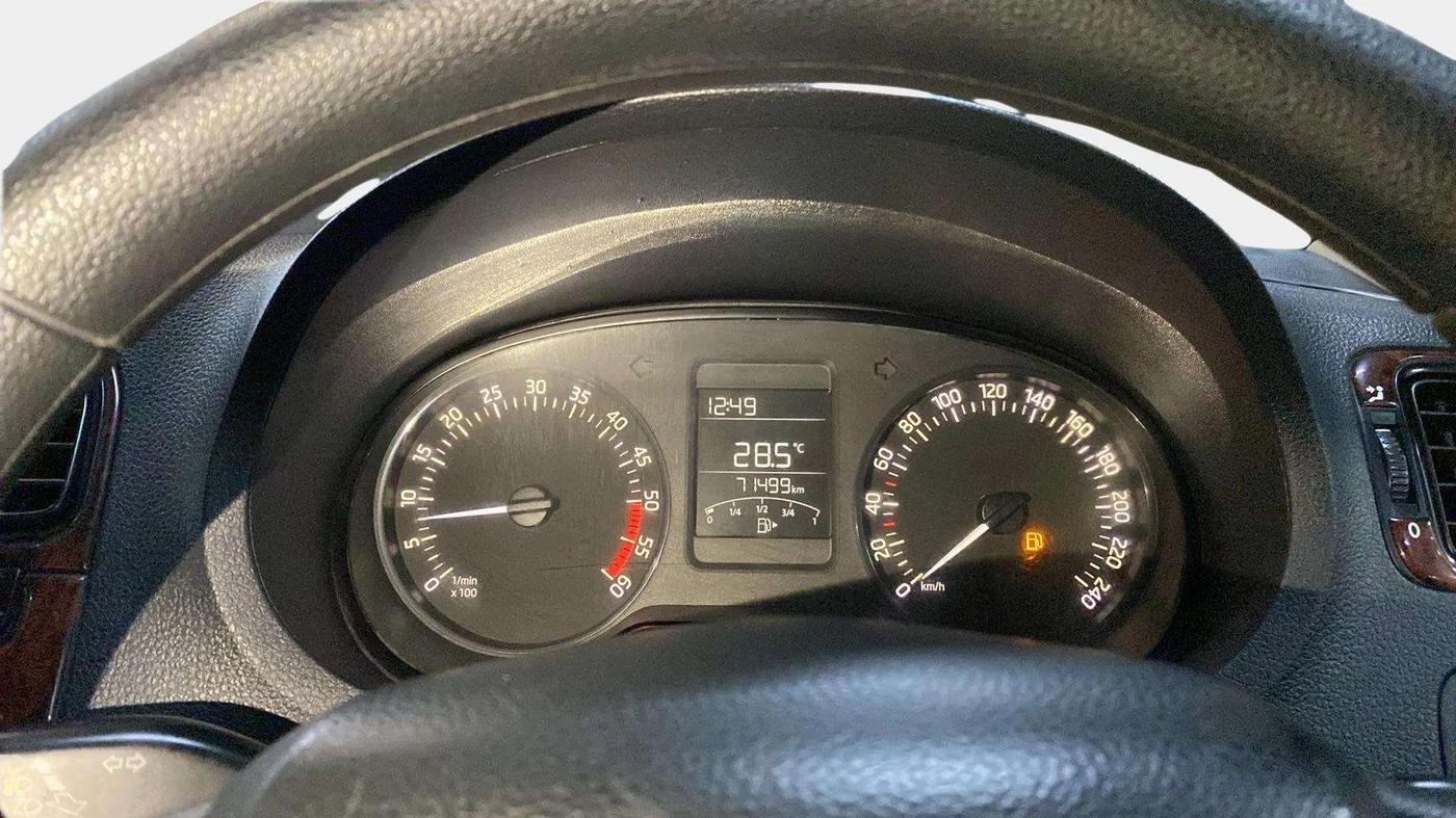 2017 Skoda Rapid AMBITION 1.5 TDI, Diesel, Manual, 71,561 km, Odometer Image