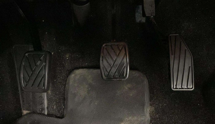 2023 Maruti Baleno ALPHA PETROL 1.2, Petrol, Manual, 15,370 km, Pedals