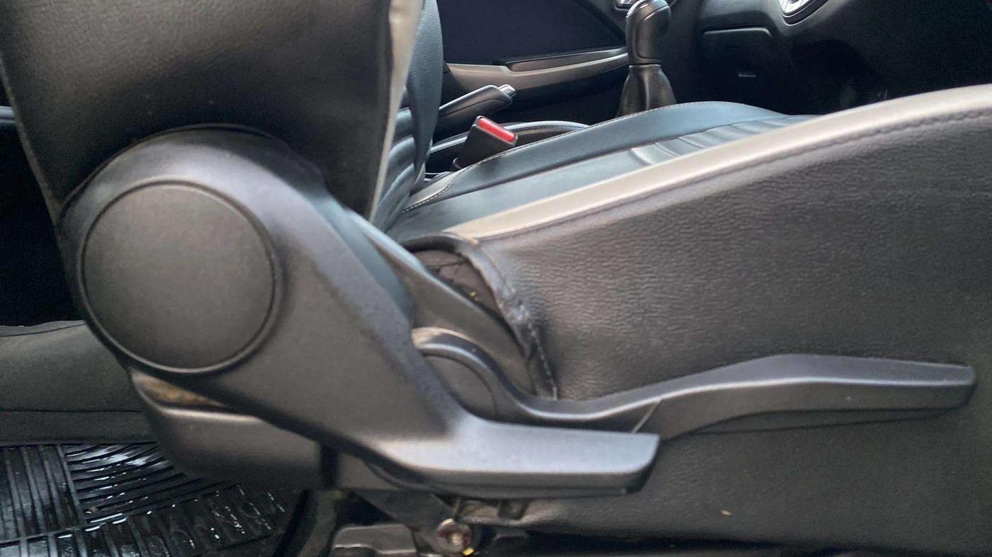 2021 Maruti Baleno ZETA PETROL 1.2, Petrol, Manual, 39,591 km, Driver Side Adjustment Panel