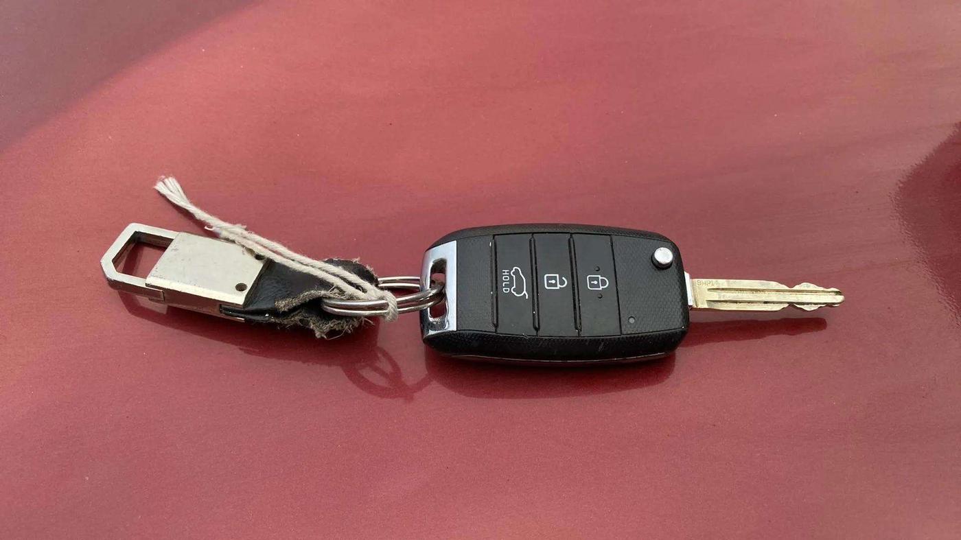 2021 KIA SONET HTK PLUS 1.0 DCT, Petrol, Automatic, 12,588 km, Key Close Up