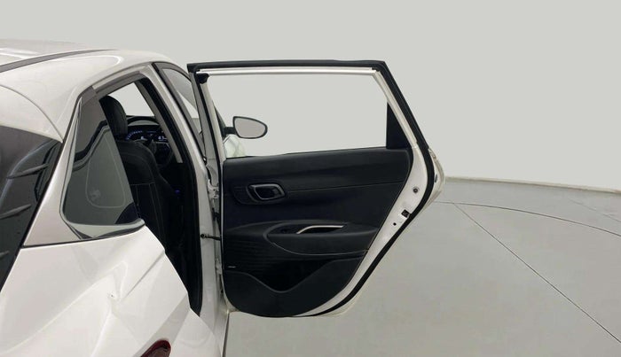 2023 Hyundai NEW I20 ASTA (O) 1.2 MT, Petrol, Manual, 39,163 km, RHS Rear Door