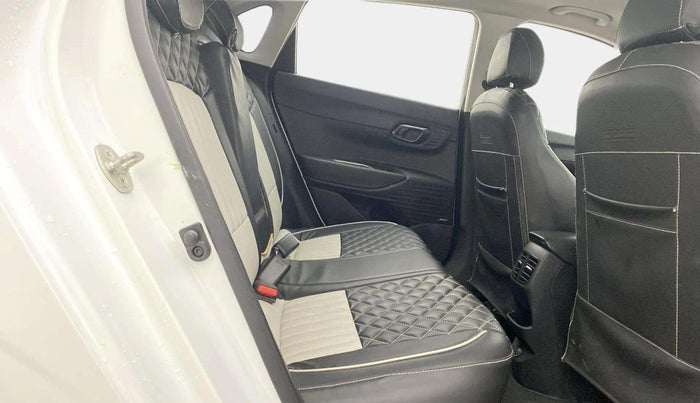 2023 Hyundai NEW I20 ASTA (O) 1.2 MT, Petrol, Manual, 39,163 km, Right Side Rear Door Cabin