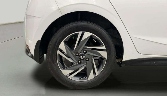 2023 Hyundai NEW I20 ASTA (O) 1.2 MT, Petrol, Manual, 39,163 km, Right Rear Wheel