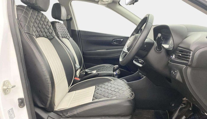 2023 Hyundai NEW I20 ASTA (O) 1.2 MT, Petrol, Manual, 39,163 km, Right Side Front Door Cabin