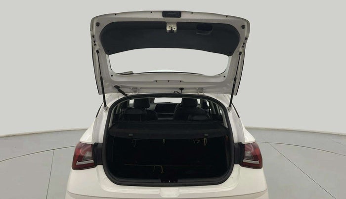 2023 Hyundai NEW I20 ASTA (O) 1.2 MT, Petrol, Manual, 39,163 km, Boot Door Open