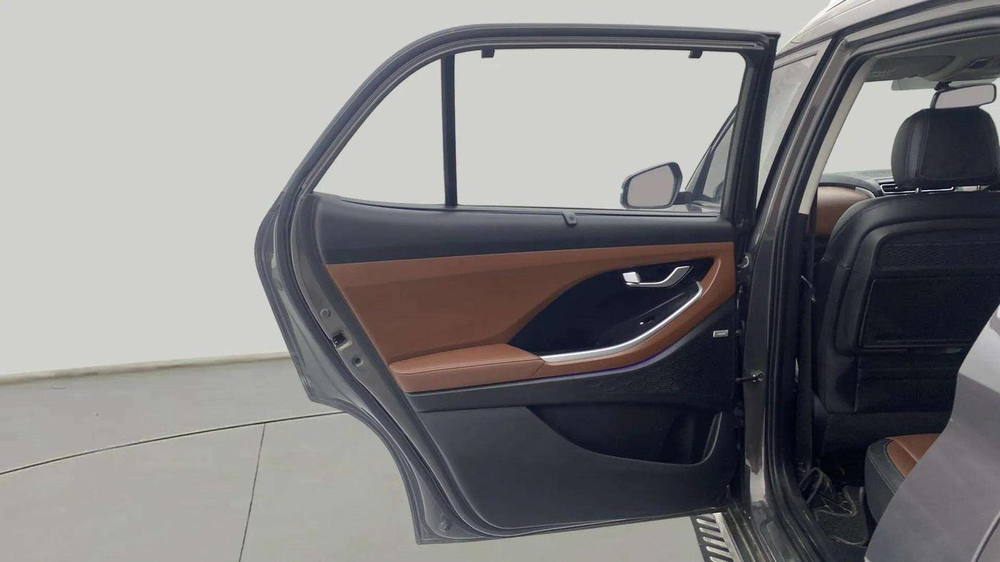 2021 Hyundai ALCAZAR PLATINUM 1.5 MT 7STR, Diesel, Manual, 80,363 km, LHS Rear Door