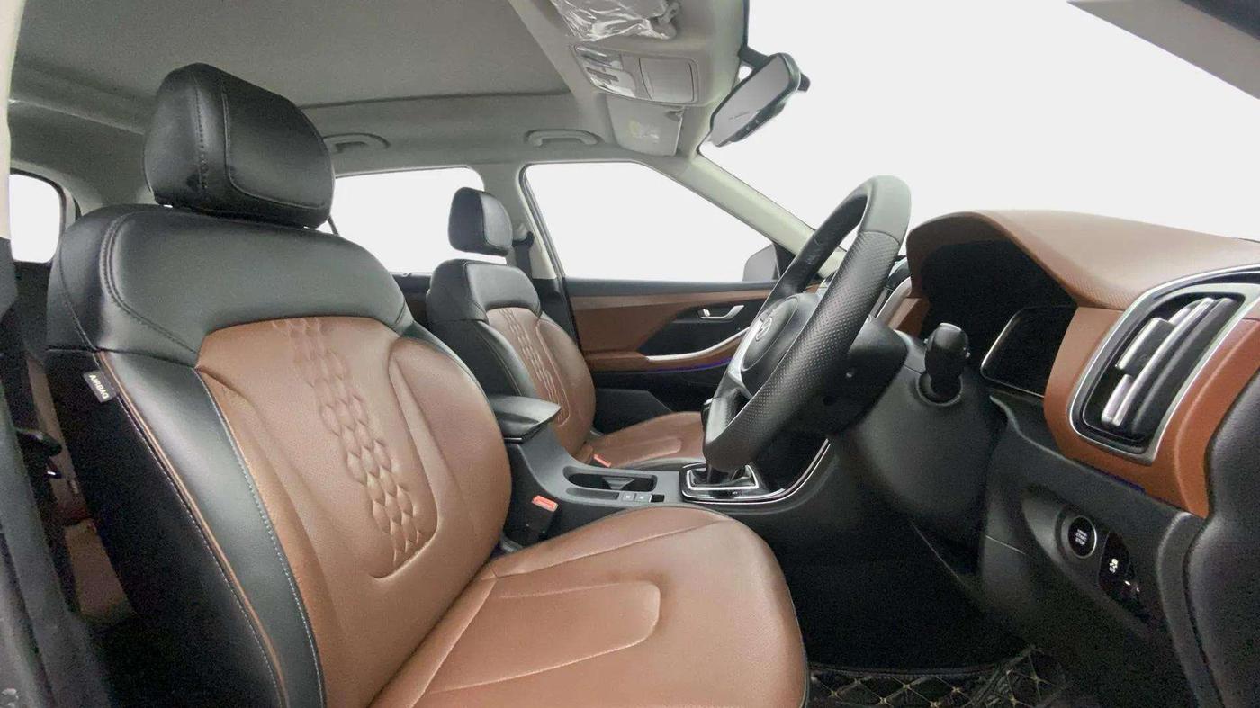2021 Hyundai ALCAZAR PLATINUM 1.5 MT 7STR, Diesel, Manual, 80,363 km, Right Side Front Door Cabin