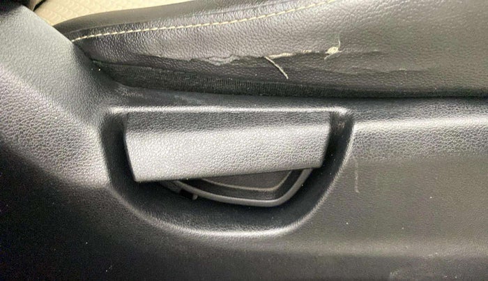 2019 Hyundai NEW SANTRO SPORTZ MT, Petrol, Manual, 39,825 km, Driver Side Adjustment Panel
