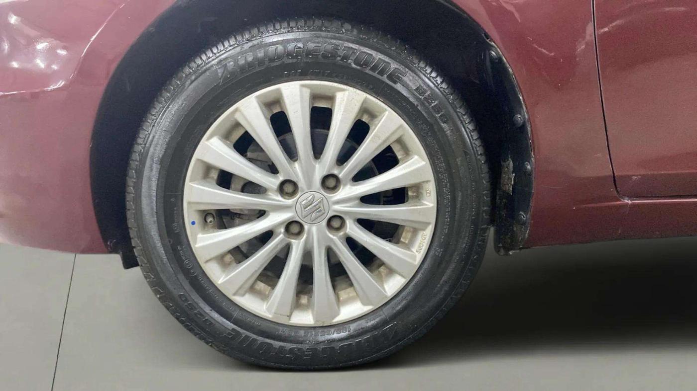 2014 Maruti Ciaz ZXI, Petrol, Manual, 57,105 km, Left Front Wheel
