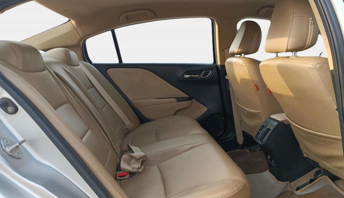 2018 Honda City 1.5L I-VTE V CVT, Petrol, Automatic, 44,129 km, Right Side Rear Door Cabin