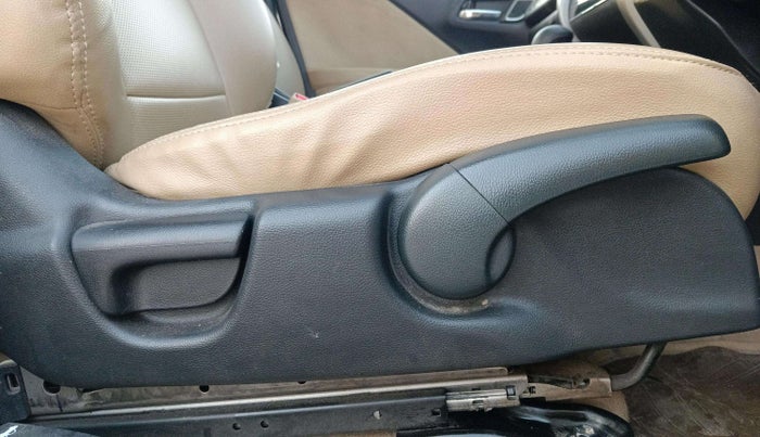 2018 Honda City 1.5L I-VTE V CVT, Petrol, Automatic, 44,129 km, Driver Side Adjustment Panel