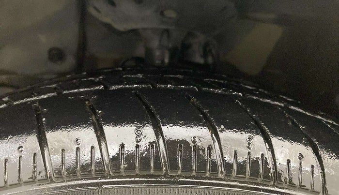 2015 Honda Brio VX AT, Petrol, Automatic, 47,270 km, Left Front Tyre Tread