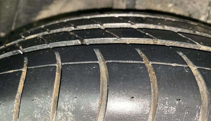 2014 Hyundai Xcent S AT 1.2, Petrol, Automatic, 83,759 km, Right Rear Tyre Tread