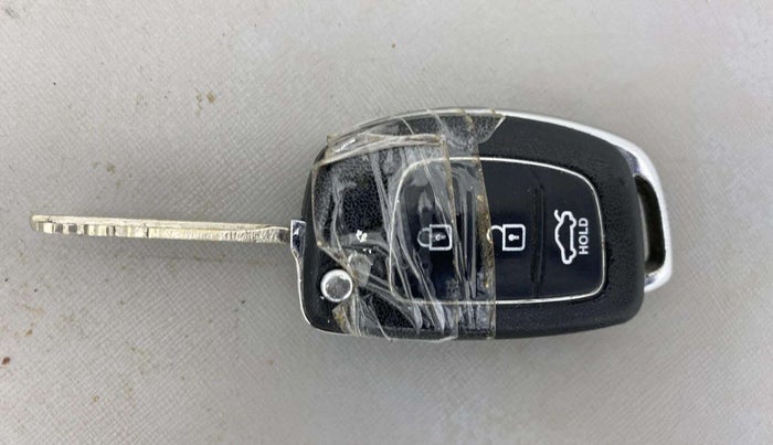 2014 Hyundai Xcent S AT 1.2, Petrol, Automatic, 83,759 km, Key Close Up
