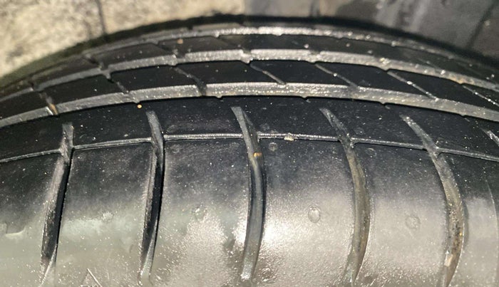 2014 Hyundai Xcent S AT 1.2, Petrol, Automatic, 83,759 km, Left Rear Tyre Tread