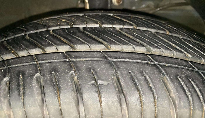2020 Maruti XL6 ALPHA MT, Petrol, Manual, 57,480 km, Right Front Tyre Tread