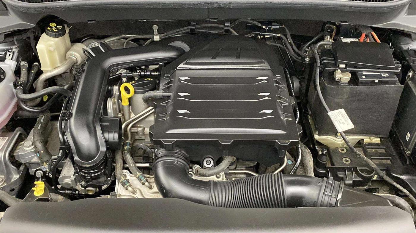 2022 Skoda KUSHAQ ACTIVE 1.0L TSI MT, Petrol, Manual, 18,743 km, Engine View