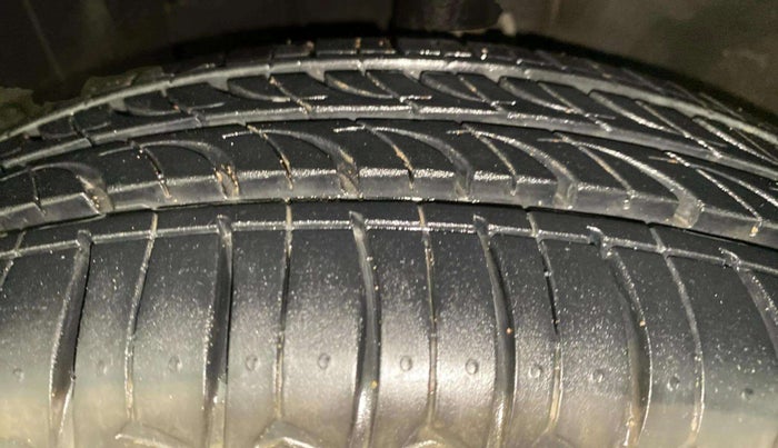 2020 Renault Kwid RXT 1.0 (O), Petrol, Manual, 40,816 km, Left Front Tyre Tread