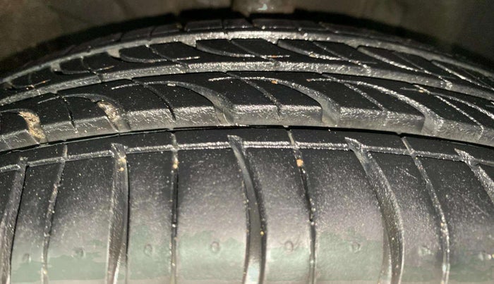 2020 Renault Kwid RXT 1.0 (O), Petrol, Manual, 40,816 km, Right Front Tyre Tread
