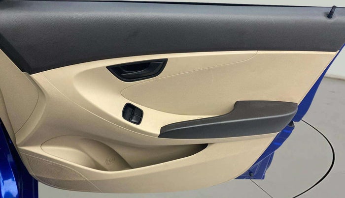 2018 Hyundai Eon ERA +, Petrol, Manual, 70,909 km, Driver Side Door Panels Control