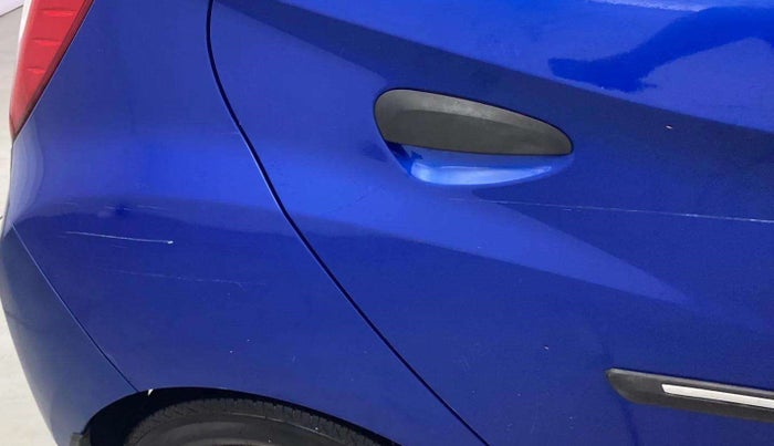 2018 Hyundai Eon ERA +, Petrol, Manual, 70,909 km, Right quarter panel - Minor scratches