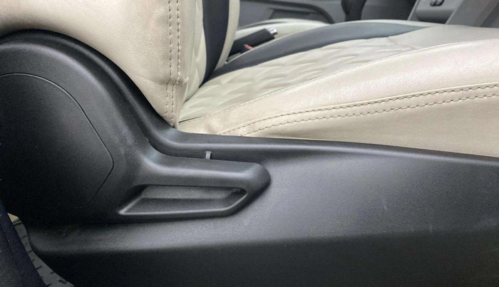 2021 Tata Tiago XT (O) PETROL, Petrol, Manual, 21,477 km, Driver Side Adjustment Panel