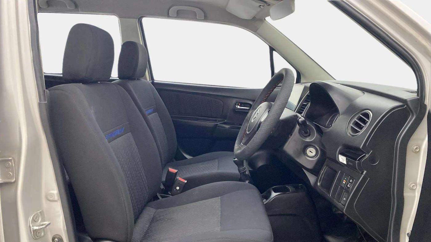 2013 Maruti Wagon R Stingray VXI, Petrol, Manual, 54,942 km, Right Side Front Door Cabin