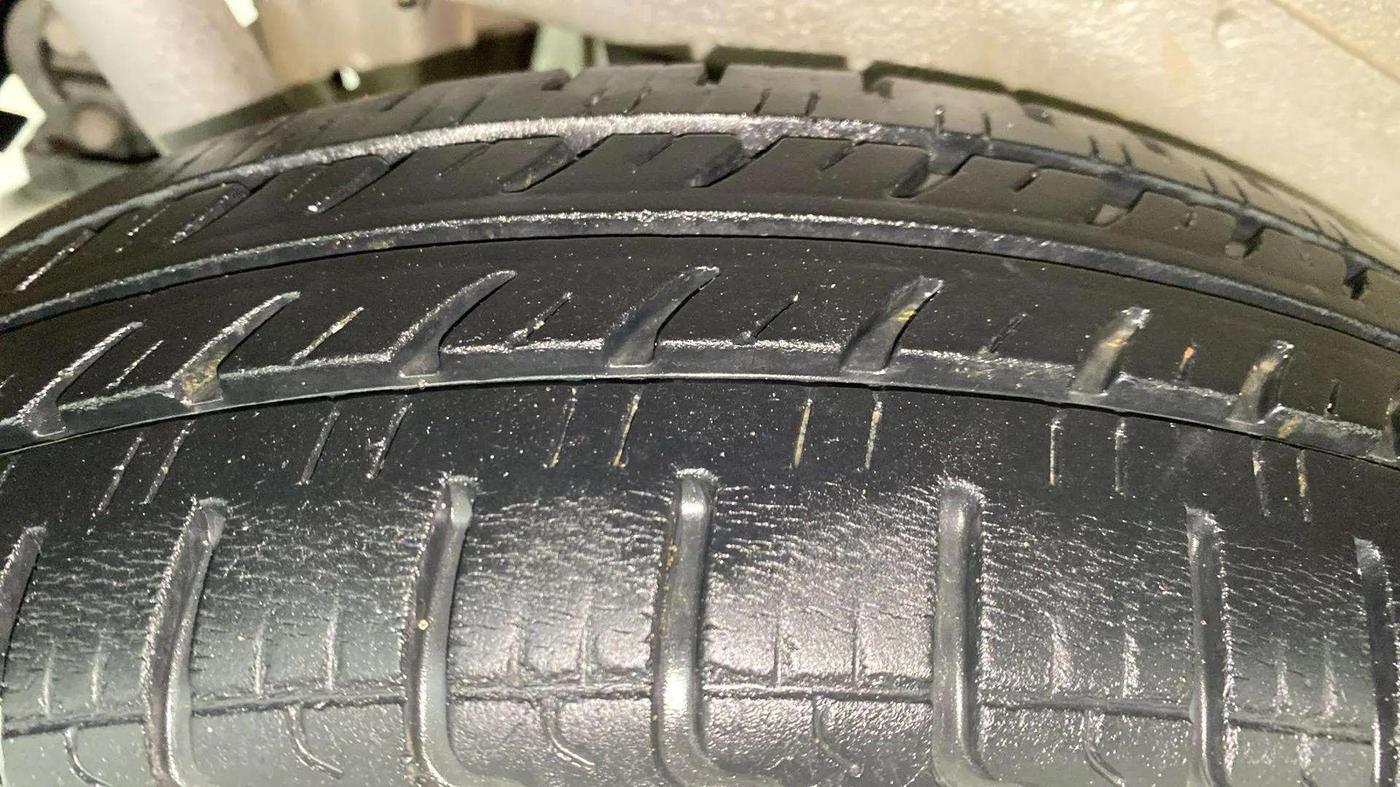 2013 Maruti Wagon R Stingray VXI, Petrol, Manual, 54,942 km, Right Rear Tyre Tread