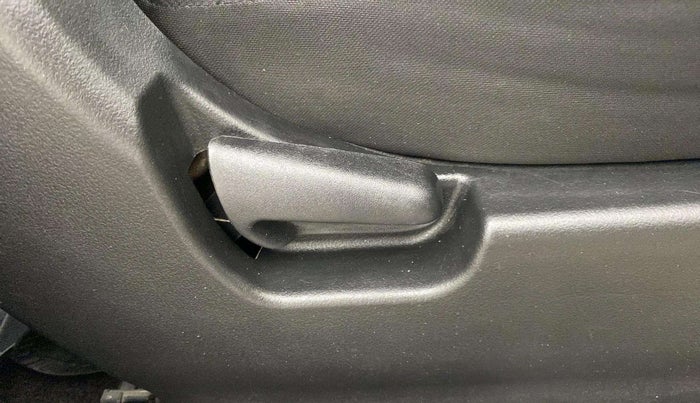 2013 Maruti Wagon R Stingray VXI, Petrol, Manual, 54,938 km, Driver Side Adjustment Panel
