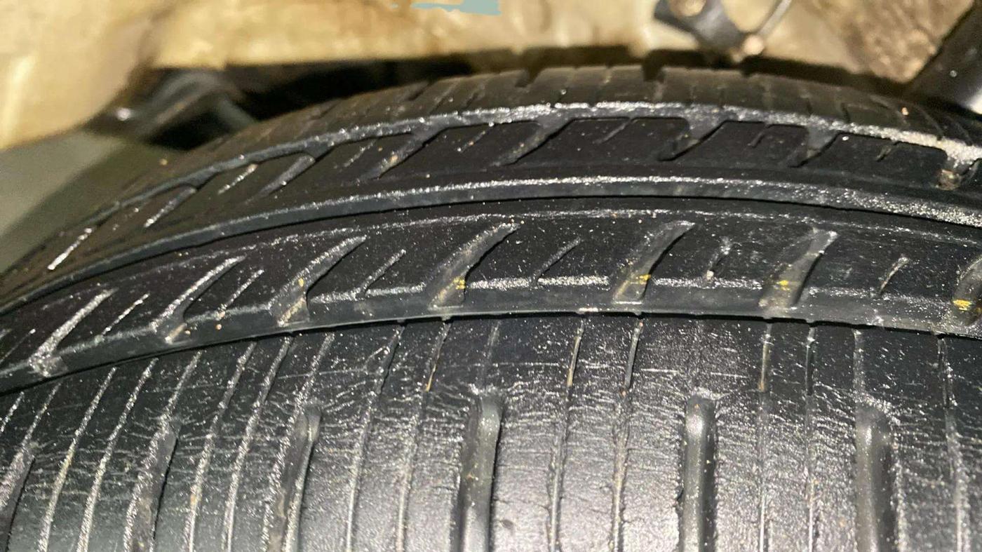 2013 Maruti Wagon R Stingray VXI, Petrol, Manual, 54,942 km, Right Front Tyre Tread