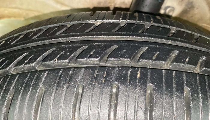 2013 Maruti Wagon R Stingray VXI, Petrol, Manual, 54,938 km, Left Front Tyre Tread