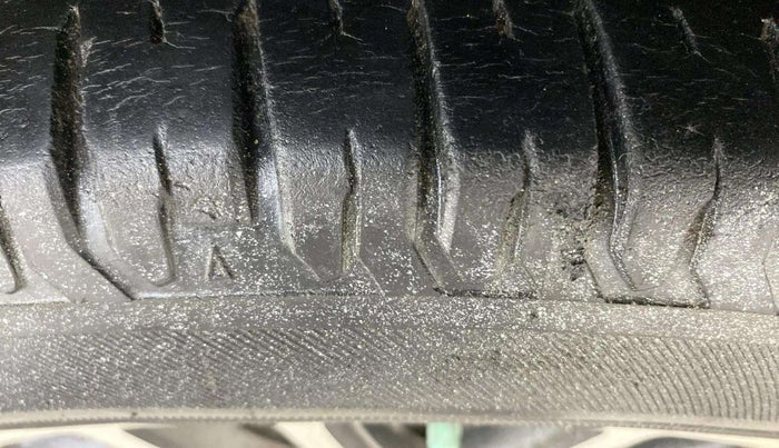 2017 Maruti Dzire ZXI PLUS, Petrol, Manual, 60,746 km, Left Rear Tyre Tread