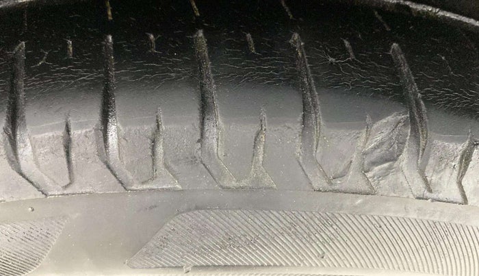 2017 Maruti Dzire ZXI PLUS, Petrol, Manual, 60,746 km, Right Rear Tyre Tread